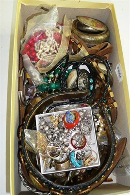 Lot 235 - Assorted costume jewellery, silver jewellery and gilt jewellery