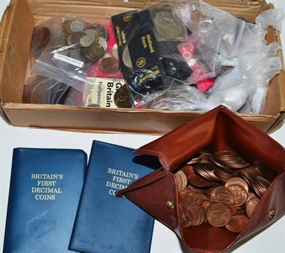 Lot 313 - A quantity of coins, including two decimal proof sets, crowns etc