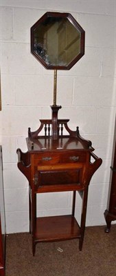 Lot 401 - Edwardian walnut shaving stand