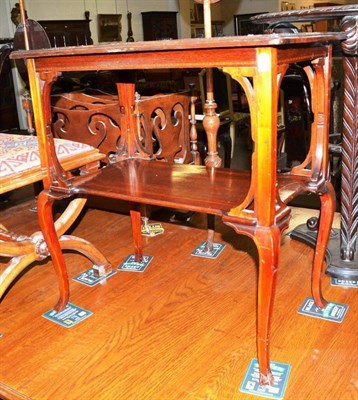 Lot 431 - An Edwardian mahogany side table