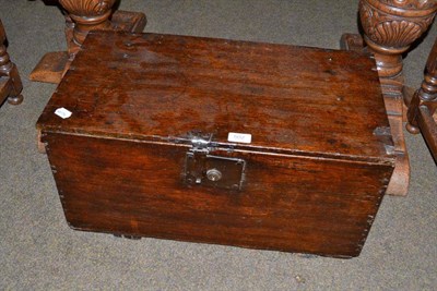 Lot 502 - A 19th century oak six plank box