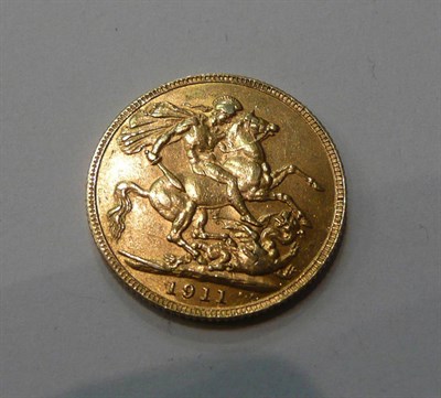 Lot 114 - A gold half sovereign