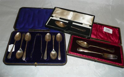 Lot 296 - Silver spoon and fork, six silver teaspoons and a silver spoon (all cased)