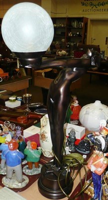 Lot 371 - Art Deco style lamp