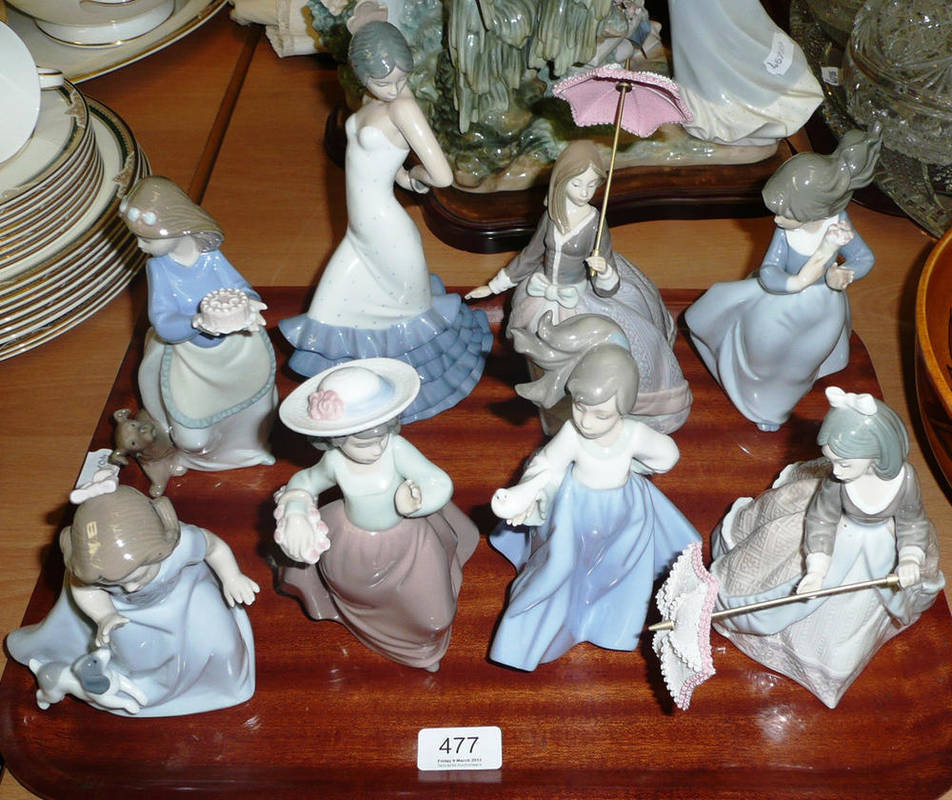 Lot 477 - Six Nao figures and two Lladro figures