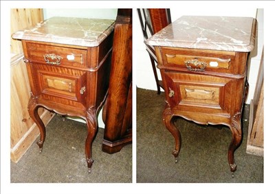 Lot 591 - A pair of French marble topped bedside cabinets