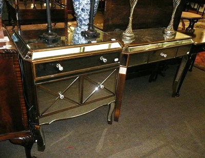 Lot 626 - Modern mirrored console table and chest of drawers (2)