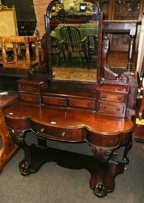 Lot 637 - A Duchess style mahogany dressing table