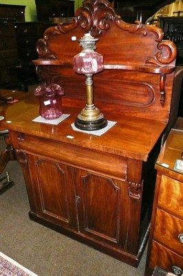 Lot 694 - A small Victorian mahogany chiffonier