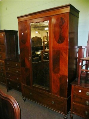 Lot 723 - An Edwardian inlaid six piece bedroom suite