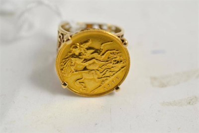 Lot 104 - A 1906 half sovereign with 9ct gold mount, as a ring