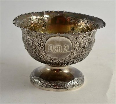 Lot 367 - A Victorian silver sugar bowl