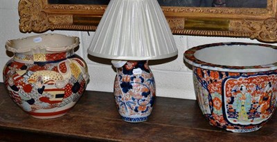 Lot 401 - Two Japanese Imari jardinieres and an Imari vase (as a lamp base with shade)