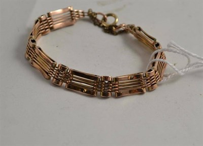 Lot 407 - A 9ct gold bracelet