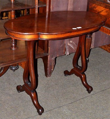 Lot 515 - A mahogany occasional table with oval shaped top