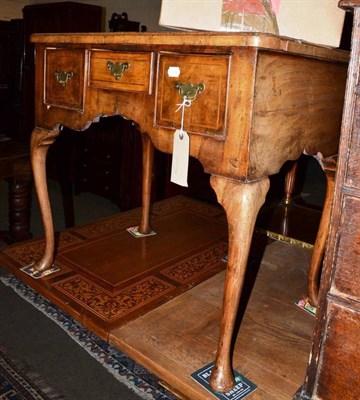 Lot 525 - An early 19th century mahogany inlaid low boy