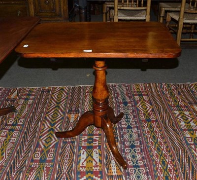 Lot 541 - Mahogany tilt top table