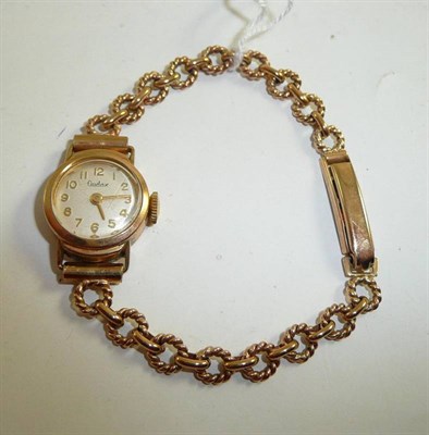 Lot 70 - A 9ct gold lady's wristwatch