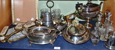 Lot 94 - Plated ware including entree dishes, teapot, cake stand, dressing table set, etc