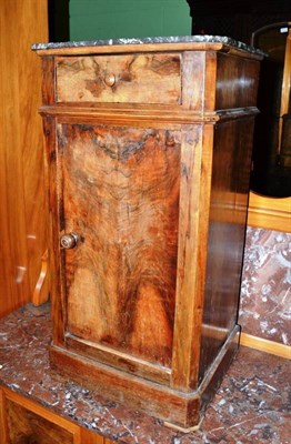 Lot 532 - Victorian walnut pot cupboard with marble top