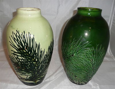 Lot 39 - A pair of Muster Gesetzl terracotta vases