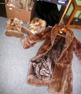Lot 156 - Various fur coats, stoles, hats, etc