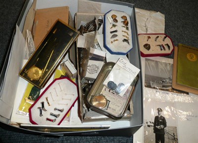 Lot 306 - Mixed collectables including photographs, stamps, costume jewellery, etc