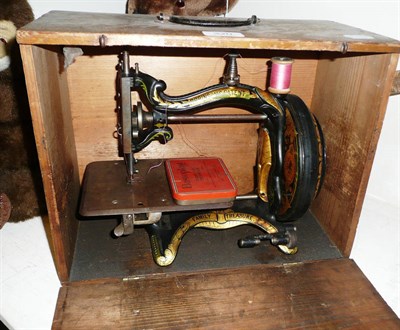 Lot 320 - Robinsons patent little treasure sewing machine