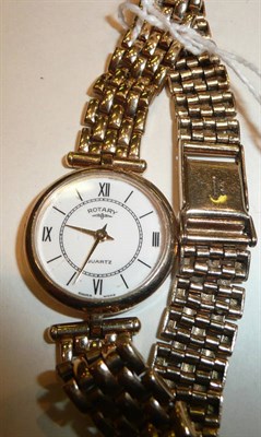 Lot 389 - A 9ct gold lady's wristwatch signed 'Rotary'