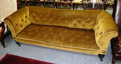 Lot 531 - Victorian Chesterfield settee