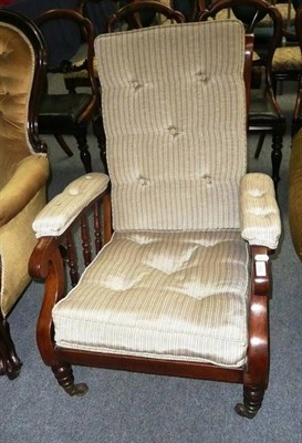 Lot 533 - Recliner armchair