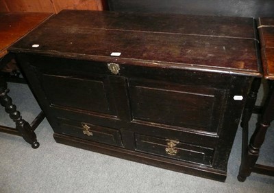 Lot 573 - 18th century oak mule chest