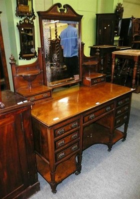 Lot 582 - Burr oak dressing table