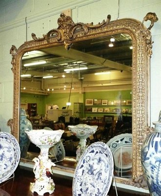 Lot 607 - Gilt overmantel mirror (damaged)