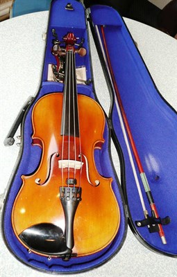 Lot 1101 - A 20th Century Eastern European Violin, labelled 'Copie de Nicolaus Amatius Cremoniea Hieroni,...