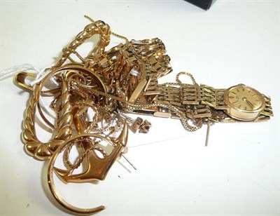 Lot 92 - 9ct gold jewellery including a gate bracelet, lady's wristwatch, earrings etc