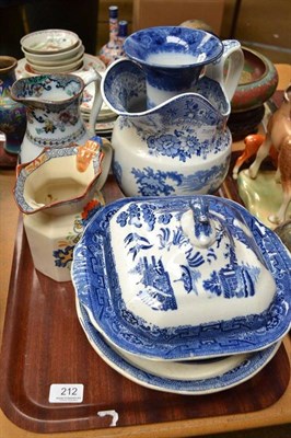 Lot 212 - Quantity blue and white pottery on one tray