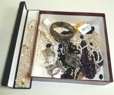 Lot 342 - Assorted silver, cultured pearl and costume jewellery etc