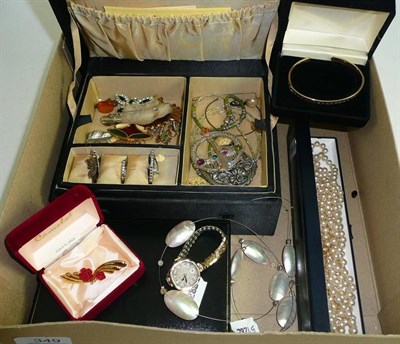 Lot 349 - A jewellery box and contents, assorted costume jewellery etc