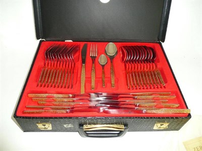 Lot 370 - Edelstahl Rostfrei canteen of modern cutlery in a fitted suitcase