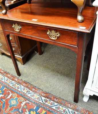 Lot 512 - A mahogany single drawer side table