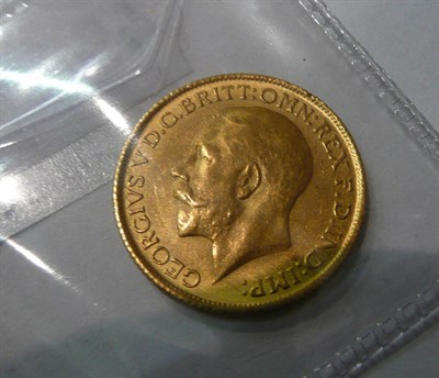 Lot 30 - A George V gold sovereign 1928