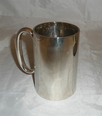 Lot 109 - A silver mug, Turner Bradbury, London