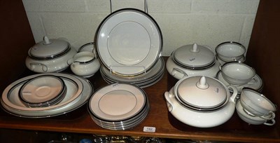 Lot 142 - A Doulton dinner service