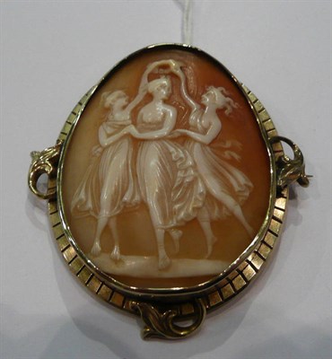 Lot 182 - A cameo brooch depicting the Three Graces