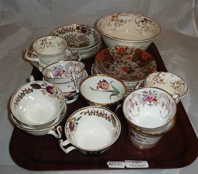 Lot 197 - A tray of 19th century and later tea wares