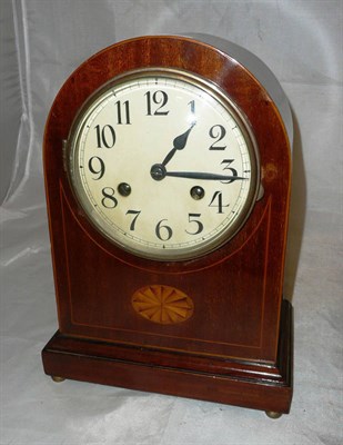 Lot 260 - An Edwardian mahogany mantel clock