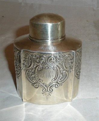 Lot 275 - A silver tea caddy with repousse decoration