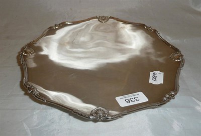 Lot 336 - A silver tazza