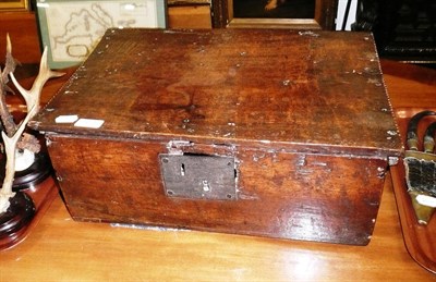 Lot 423 - A late 17th century oak boarded box